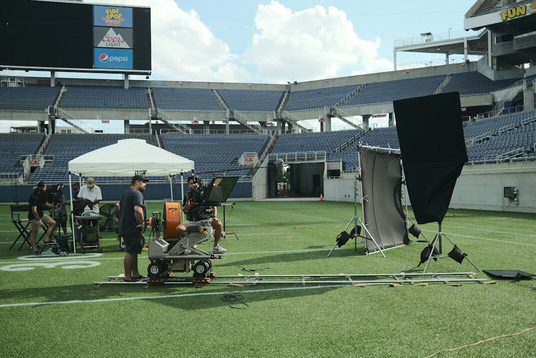 behind the scenes tv set